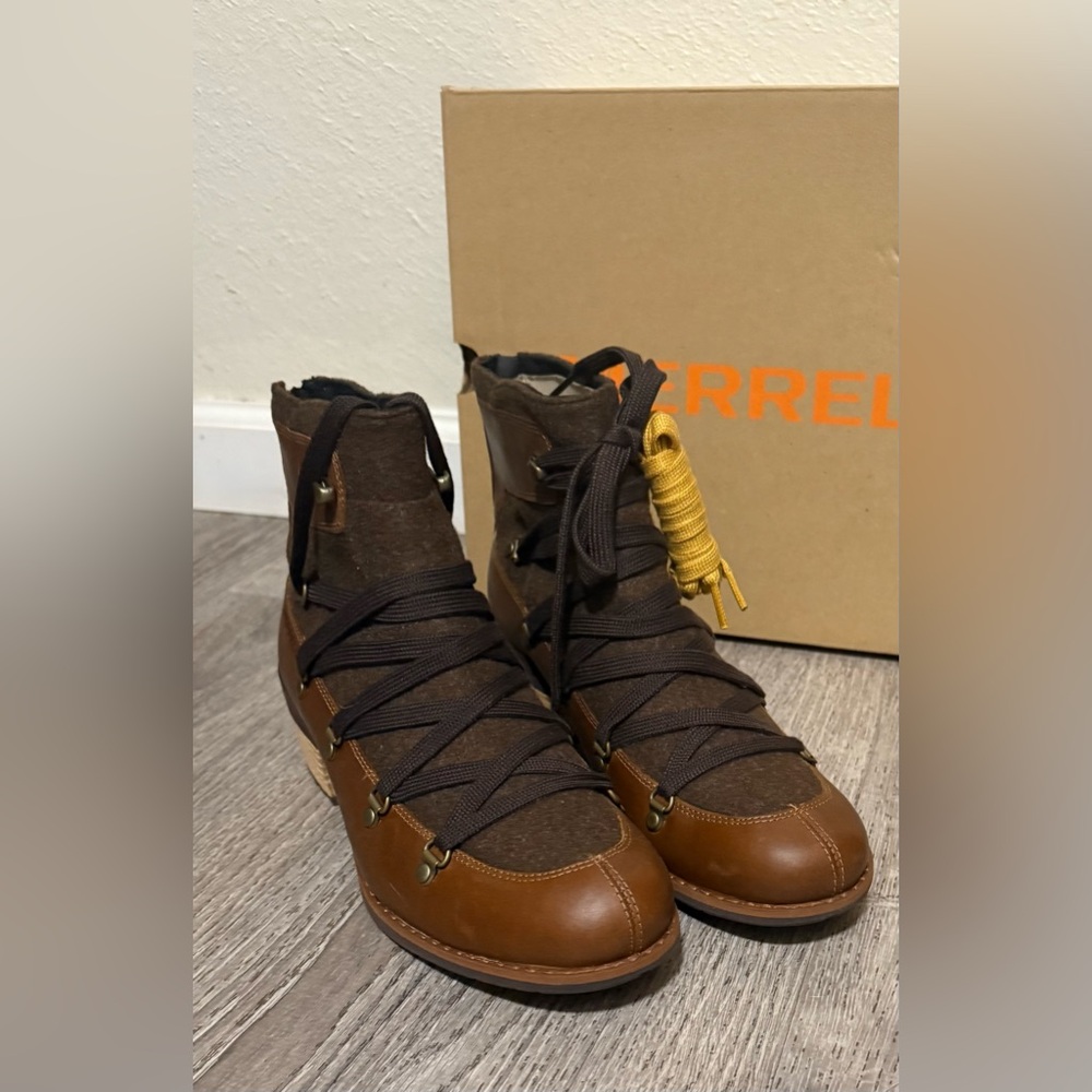 Merrell Shiloh II Leather Lace-Up Heeled Boots | Brown | Size 9.5 - Picture 3 of 7